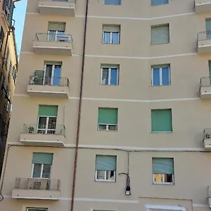 Il Riposo Del Guerriero Gênes