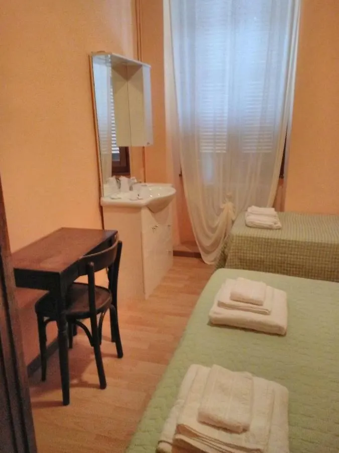 Capanna C.A.O. Hotel Brunate 0*,