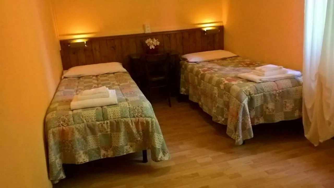 Hotel Capanna C.A.O. à Brunate Italie